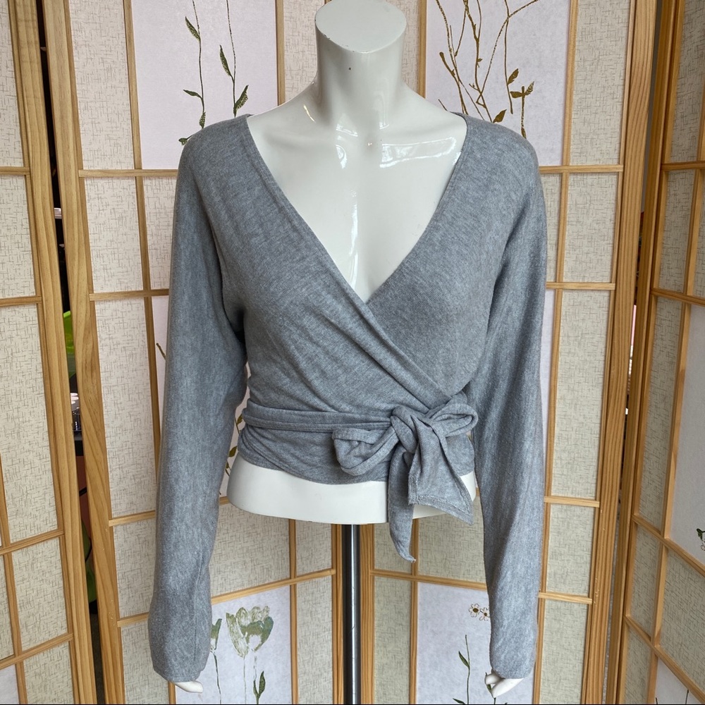 Reformation Azra Gray Knit Wrap - Small - EUC